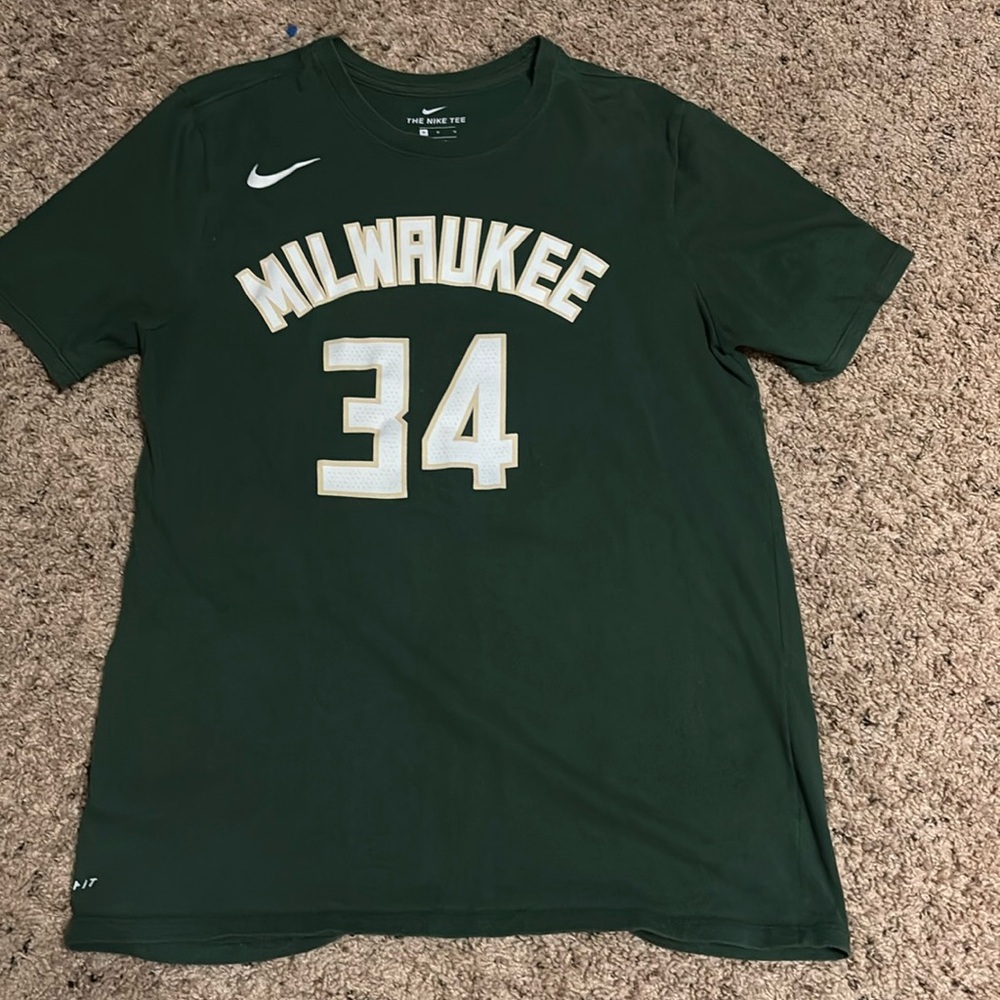 Nike Mens Giannis Antetokounmpo Shirt